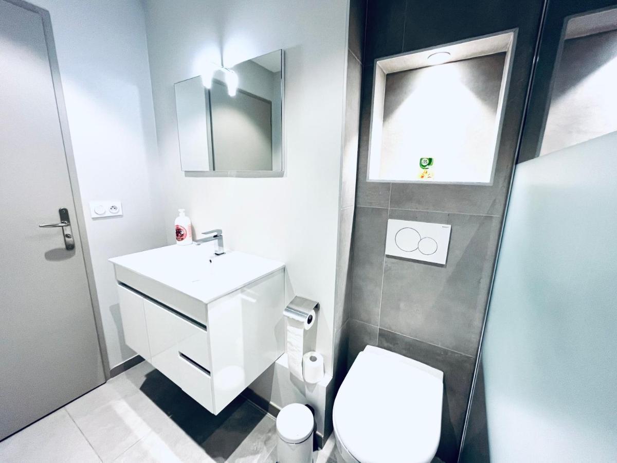 Le White Cosy A 5 Minutes Du Lac Avec Parking Privatif Gratuit Annecy Exteriör bild