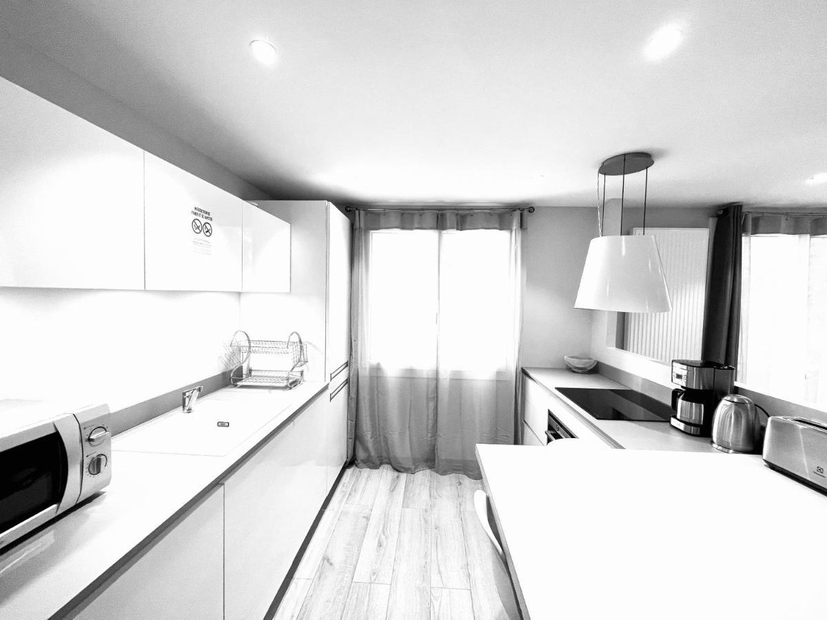 Le White Cosy A 5 Minutes Du Lac Avec Parking Privatif Gratuit Annecy Exteriör bild